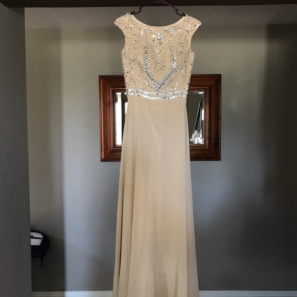 PROM DRESS - Picture 4 of 4